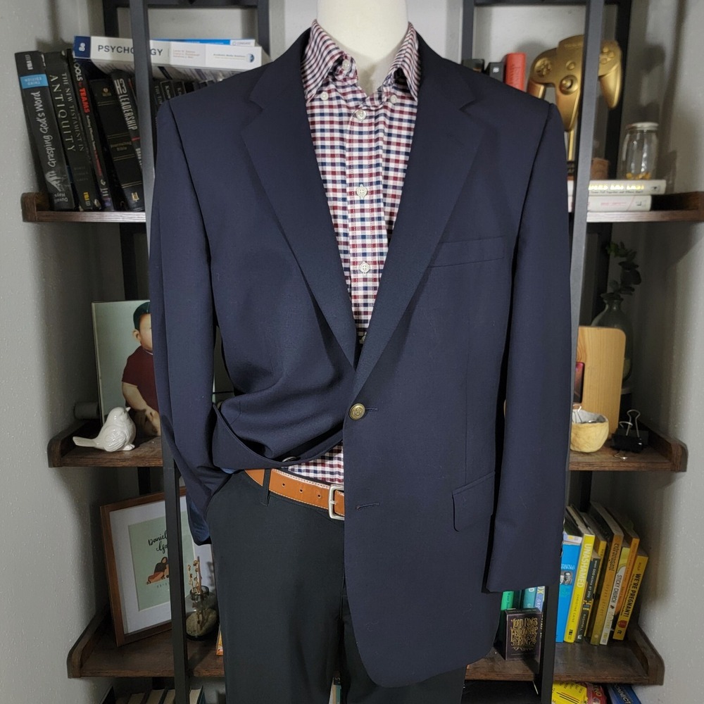 VTG JOS A BANK Men's Sport Coat Blazer Two Bronze Button Deep Navy Wool Size 44R